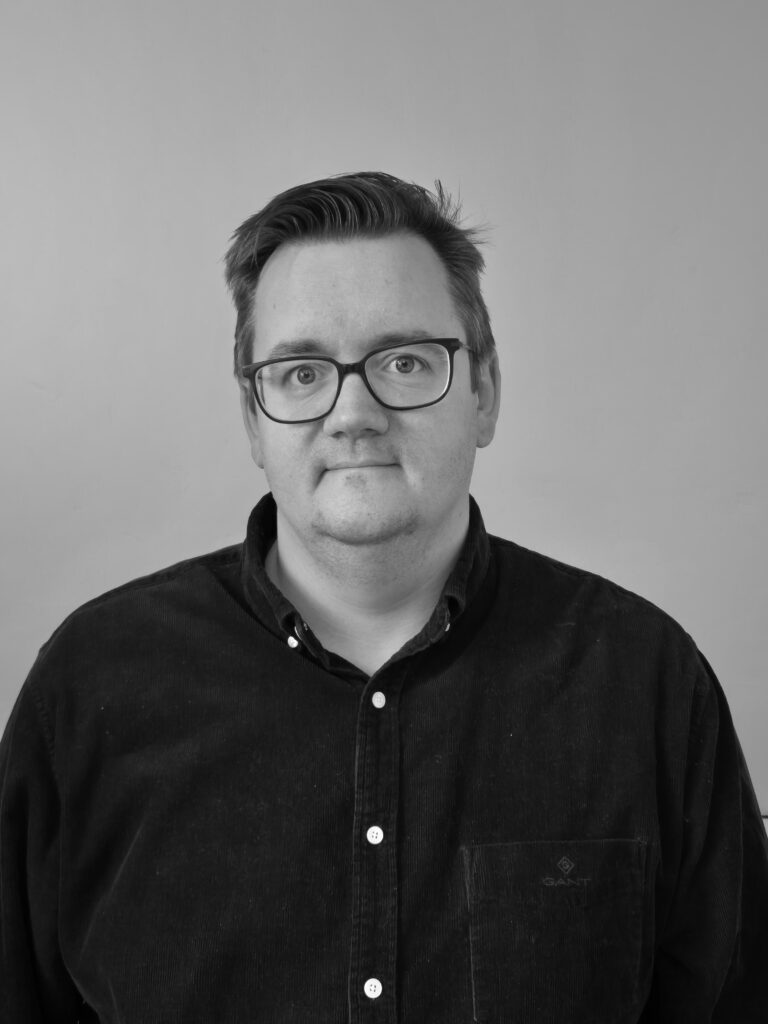 Landskabsarkitekt og havedesigner Lasse te Brake Flies som designer haver, byrum og parker